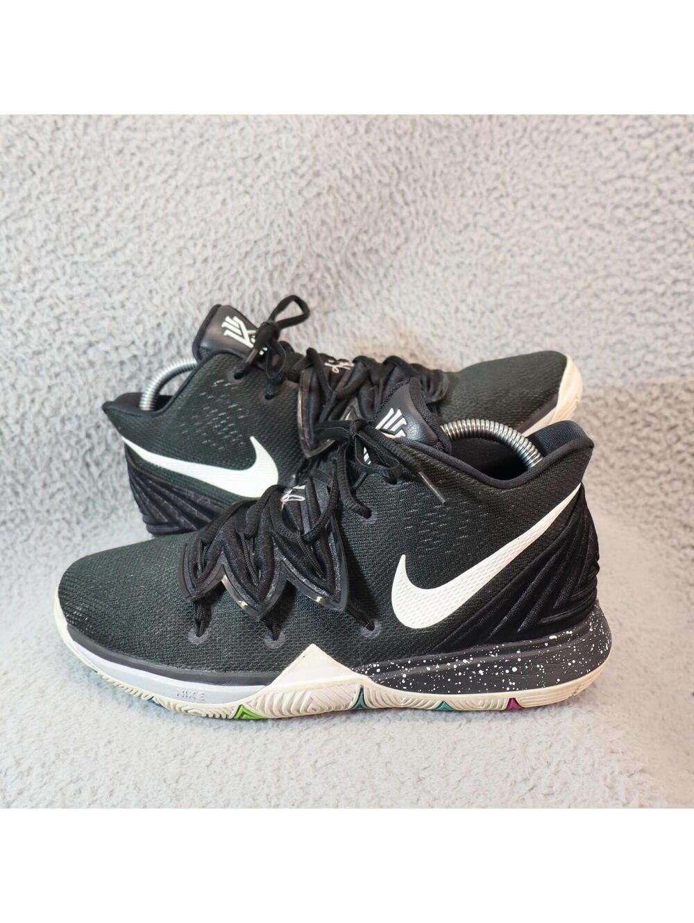 Nike Kyrie 5 Youth Size 7Y Black Basketball AQ2456-901